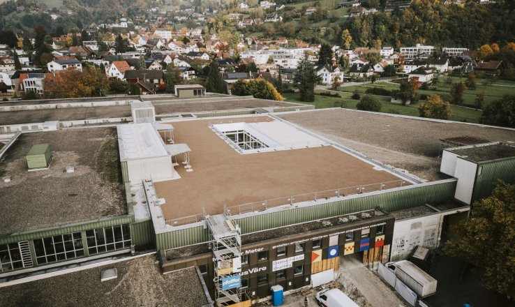 Begrüntes Dach aus Vogelperspektive